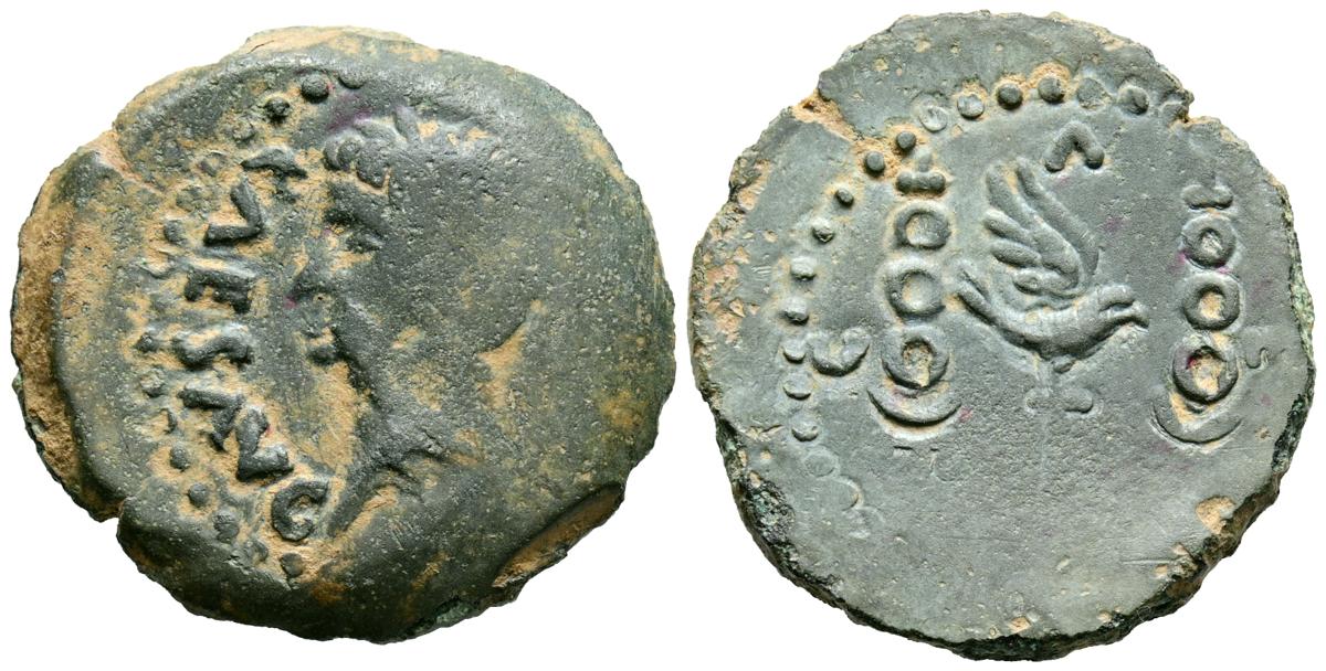 352