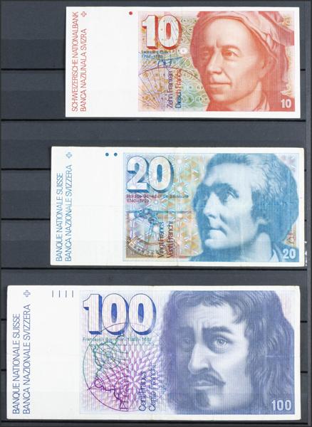9032 - Set of more than 65 banknotes from all over the world from various countries in different qualities. TO EXAMINE. (Denomination: 130 Swiss Francs, 6200 Luxembourg Francs, 1630 German Marks, 65 British Pounds, 3330 Austrian Schillings, 5470 Belgian Francs, all of these denominations can be exchanged for euros, their approximate value would be 1585 euros). - 1.000€