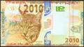 700