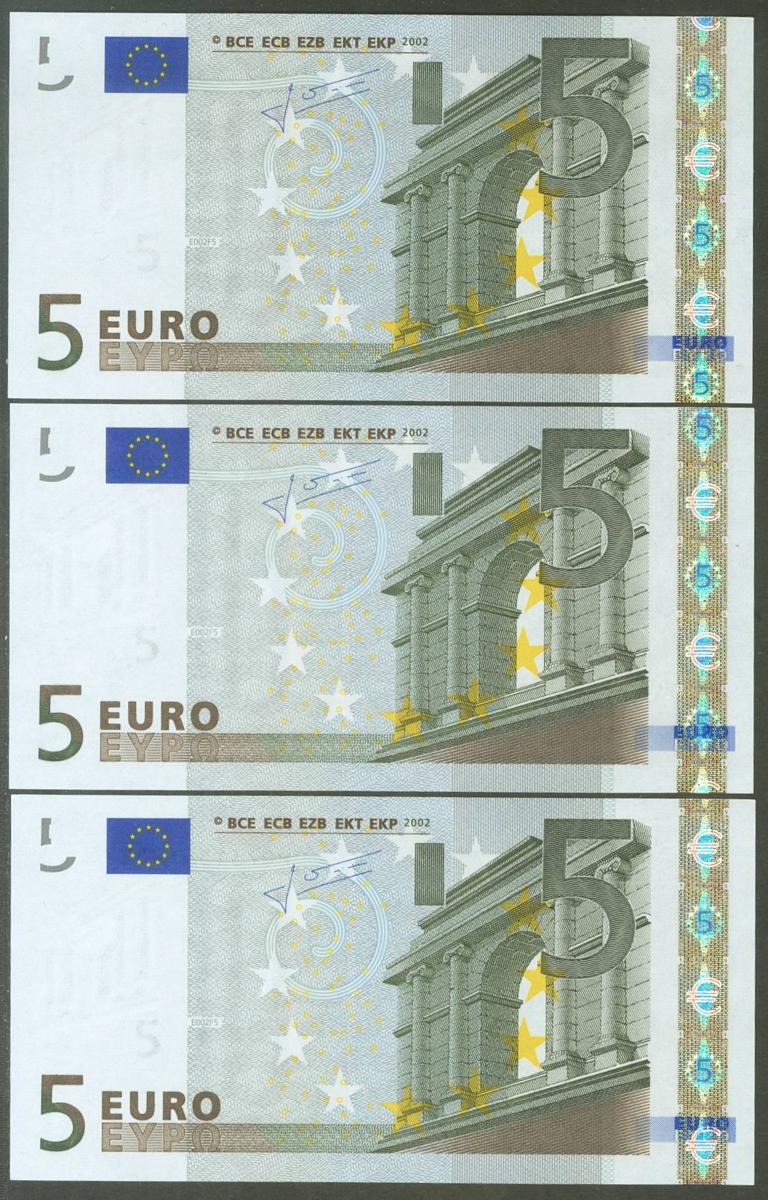 558