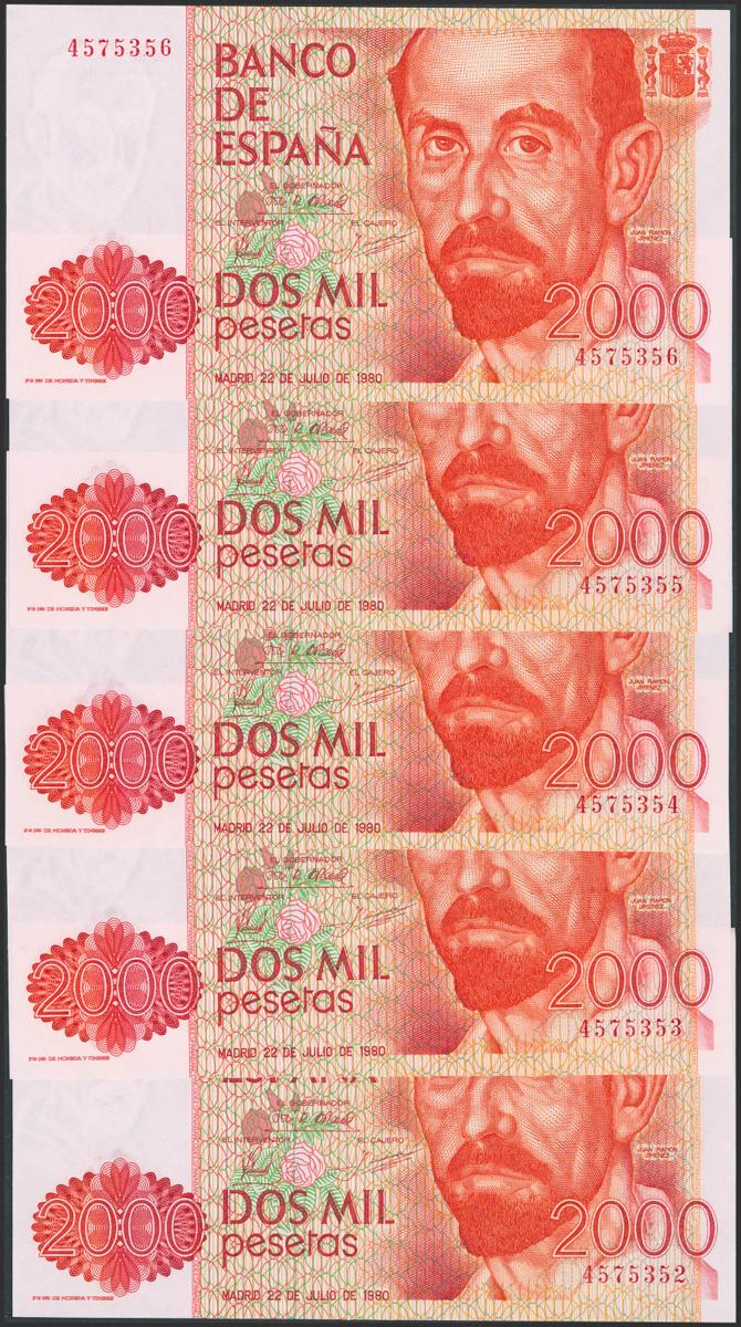 810