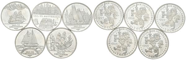 M0000007124 - World coins